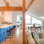 Ocean View Penthouse - Lejlighed